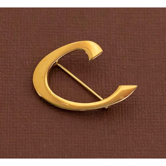 Vintage Gold Tone Letter C Minimalist Brooch - U21 - Picture 1 of 2